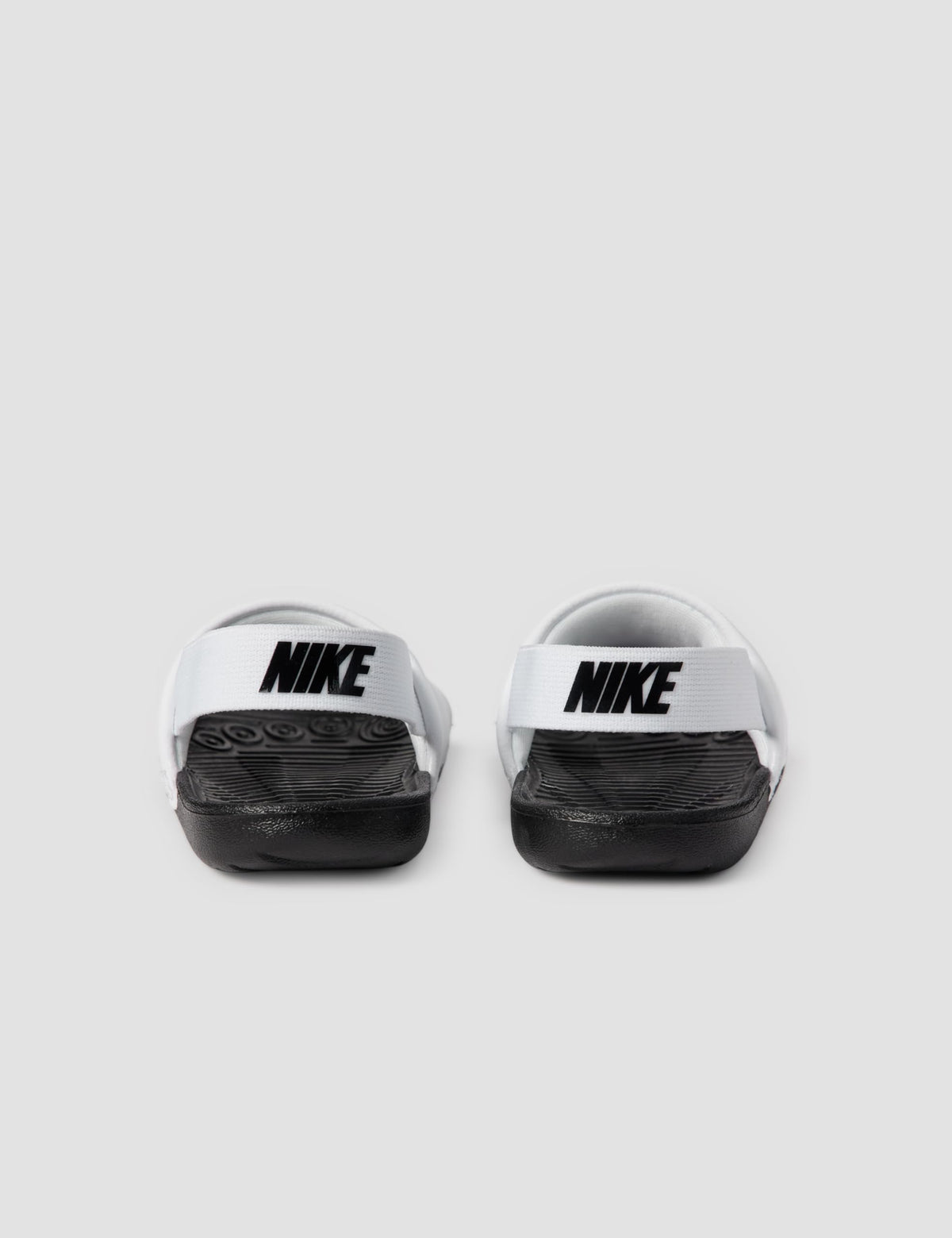 Nike Boys Gymnastics Shoes 9C White Black Synthetic Slip On Performance