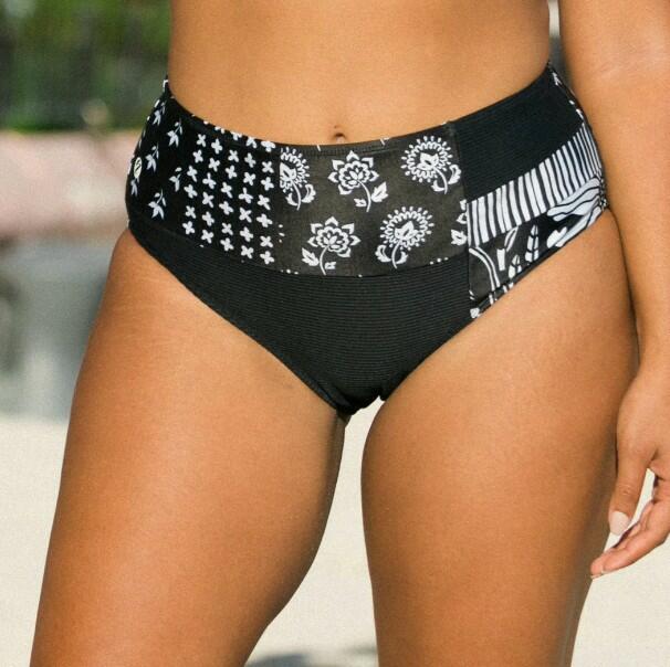 Nani Swimwear Oasis Patch Women's Bikini Bottom Black Floral Size L