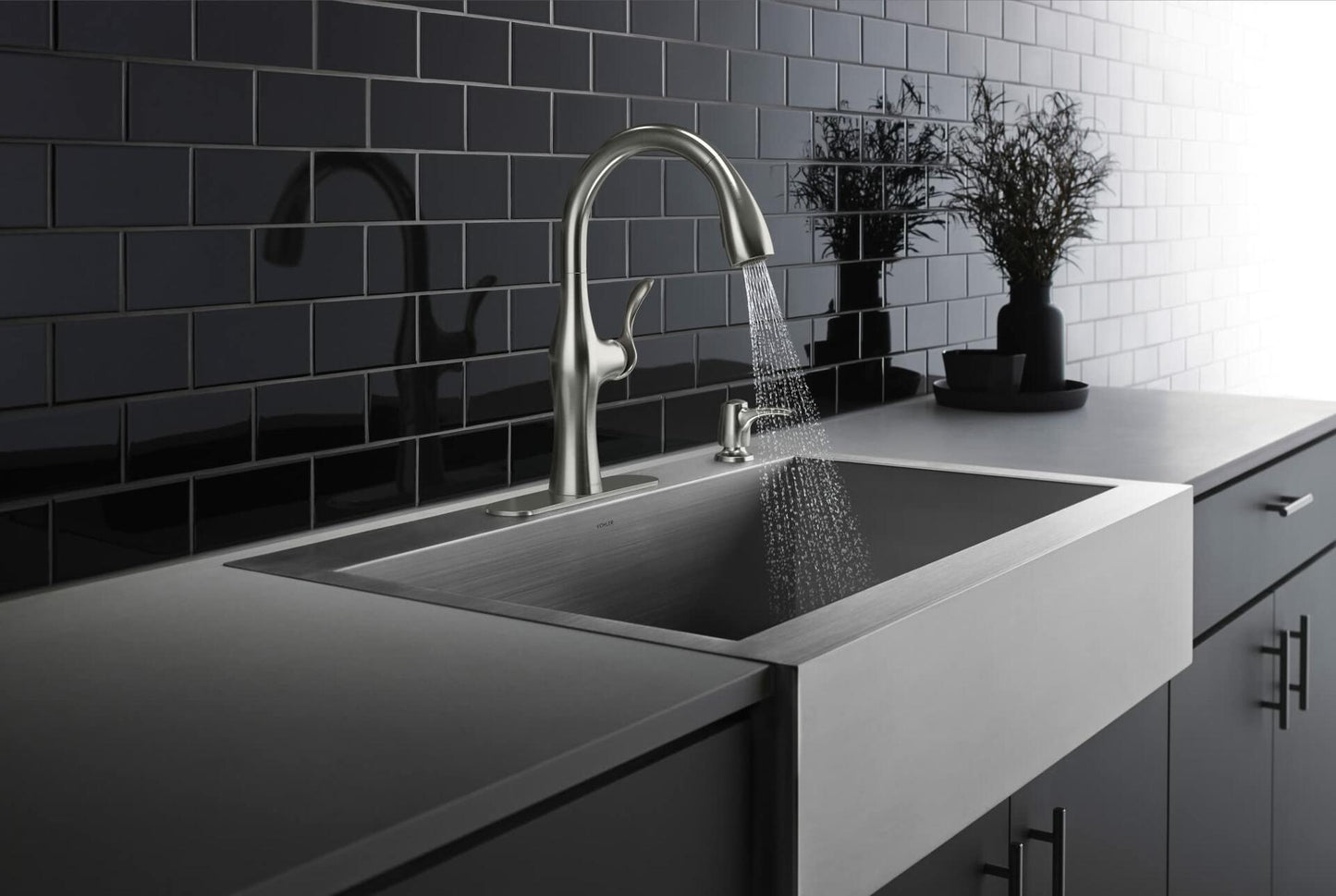 ALMA® PULLDOWN KITCHEN FAUCET