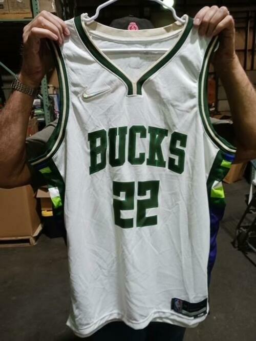 Nike Khris Middleton #22 Milwaukee Bucks 2021-22 City Edition Swingman Jersey
