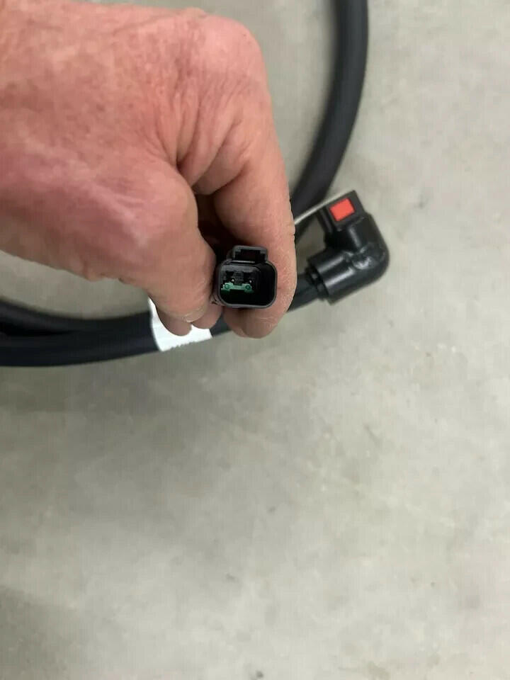 Gates Hotline DEF Hose Assembly DEF7028