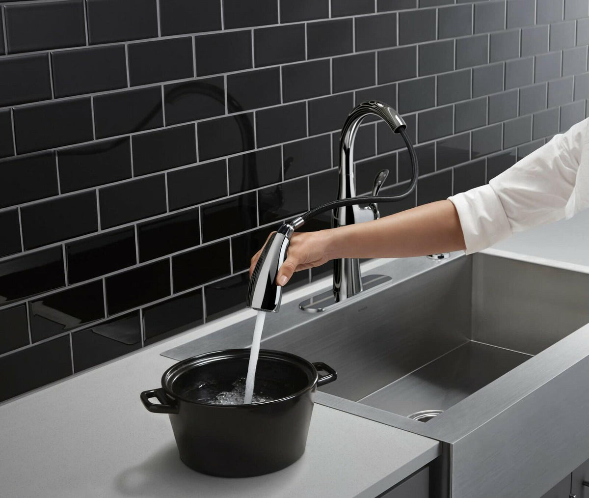 Kohler Alma R45350-SD-VS Pull-Down 1-Handle Kitchen Faucet Vibrant Stainless