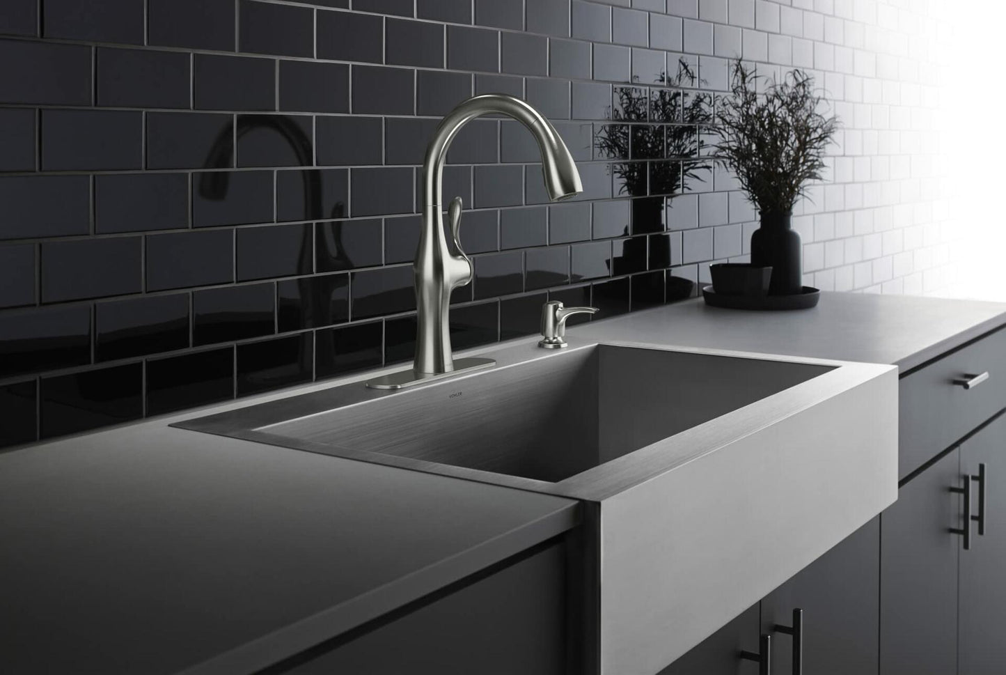 ALMA® PULLDOWN KITCHEN FAUCET