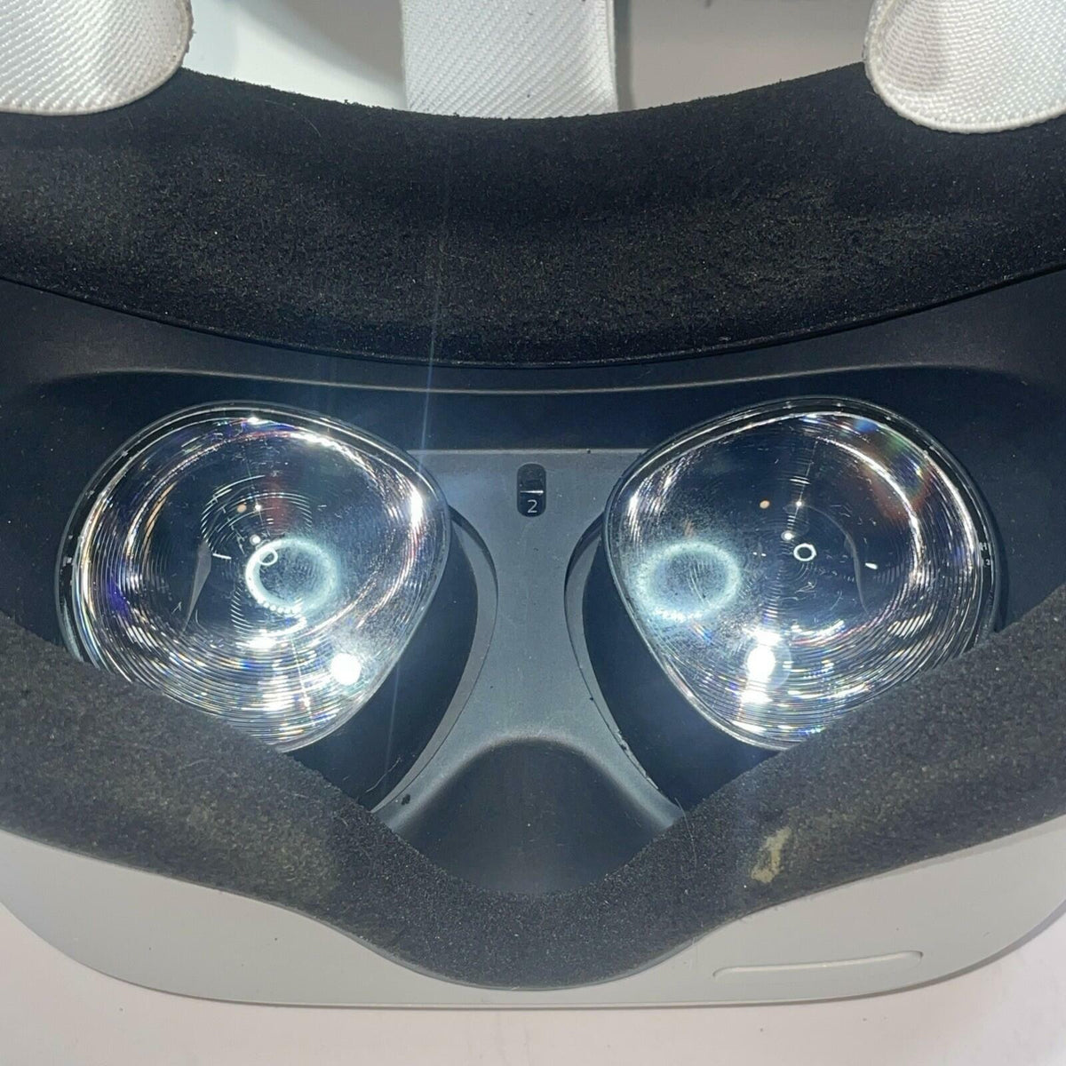 Meta Quest 2 256GB VR Headset w/ 2 Touch Controllers & Carrying Case Tested