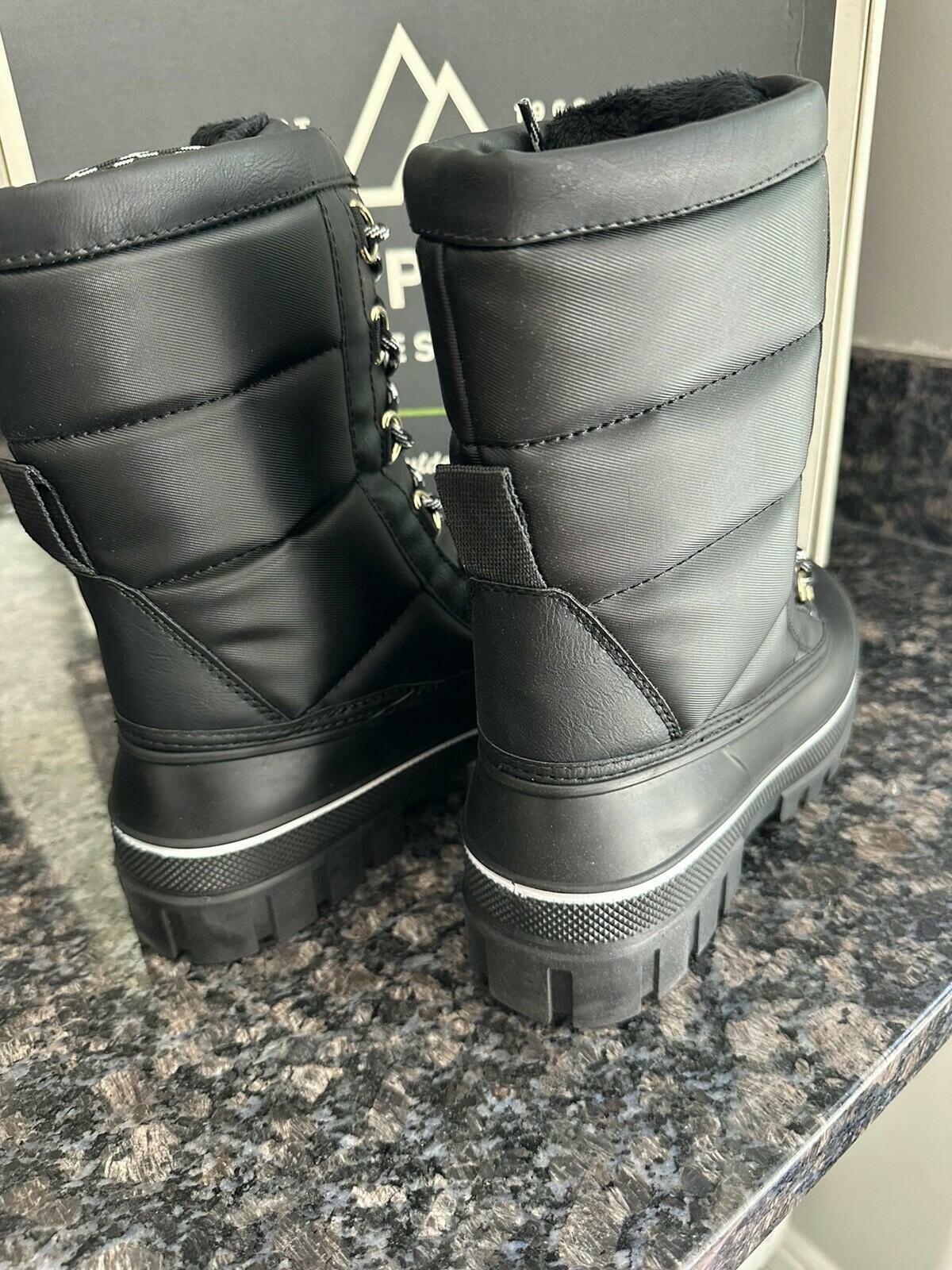 Alpine Design Women's Willow Quilted 200G Snow Boots Size 9. NWB Winter Cold